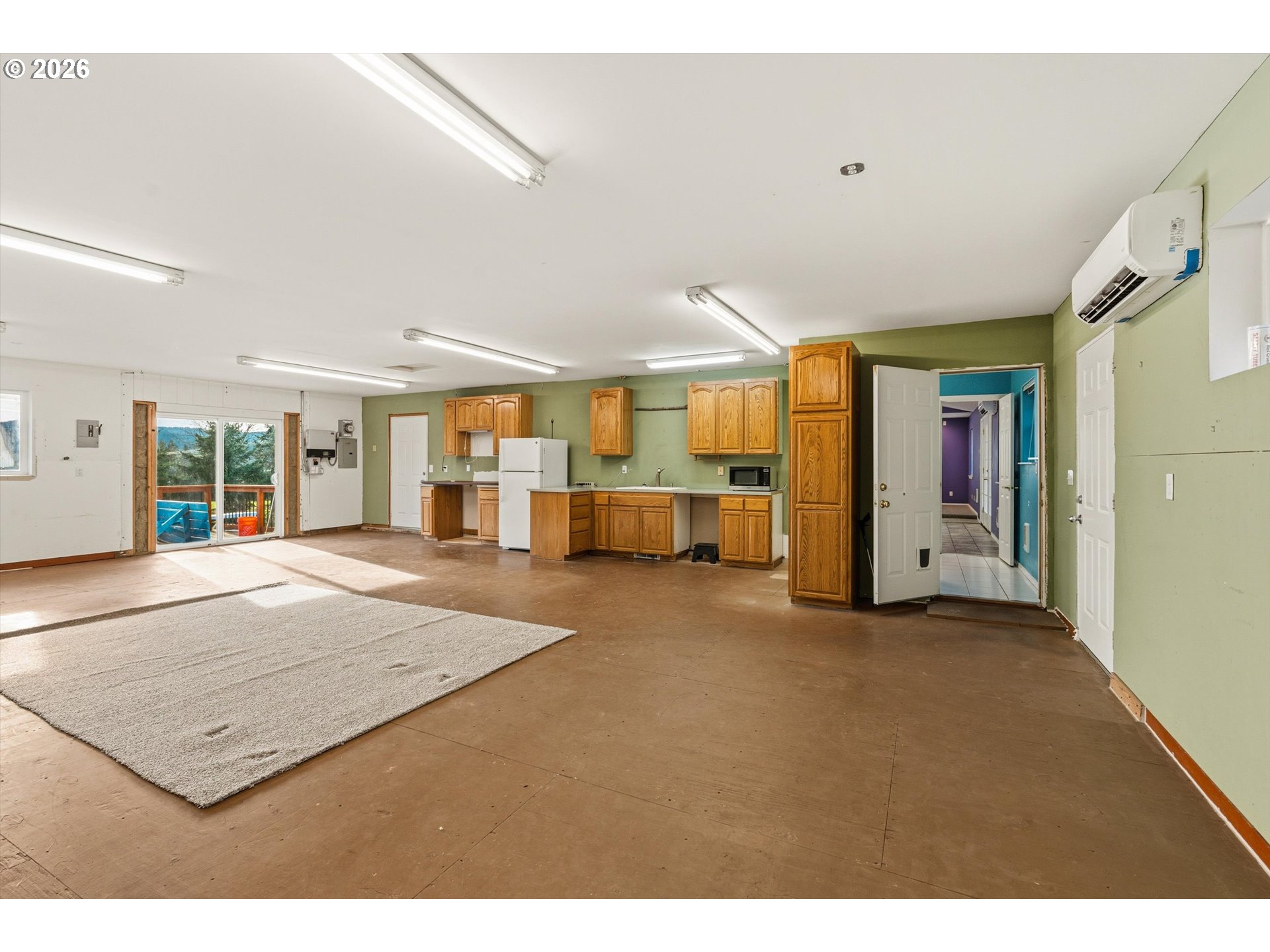 30303 Bellfountain Road Corvallis, OR 97333 - Photo 38 of 47 a view of livingroom with furniture