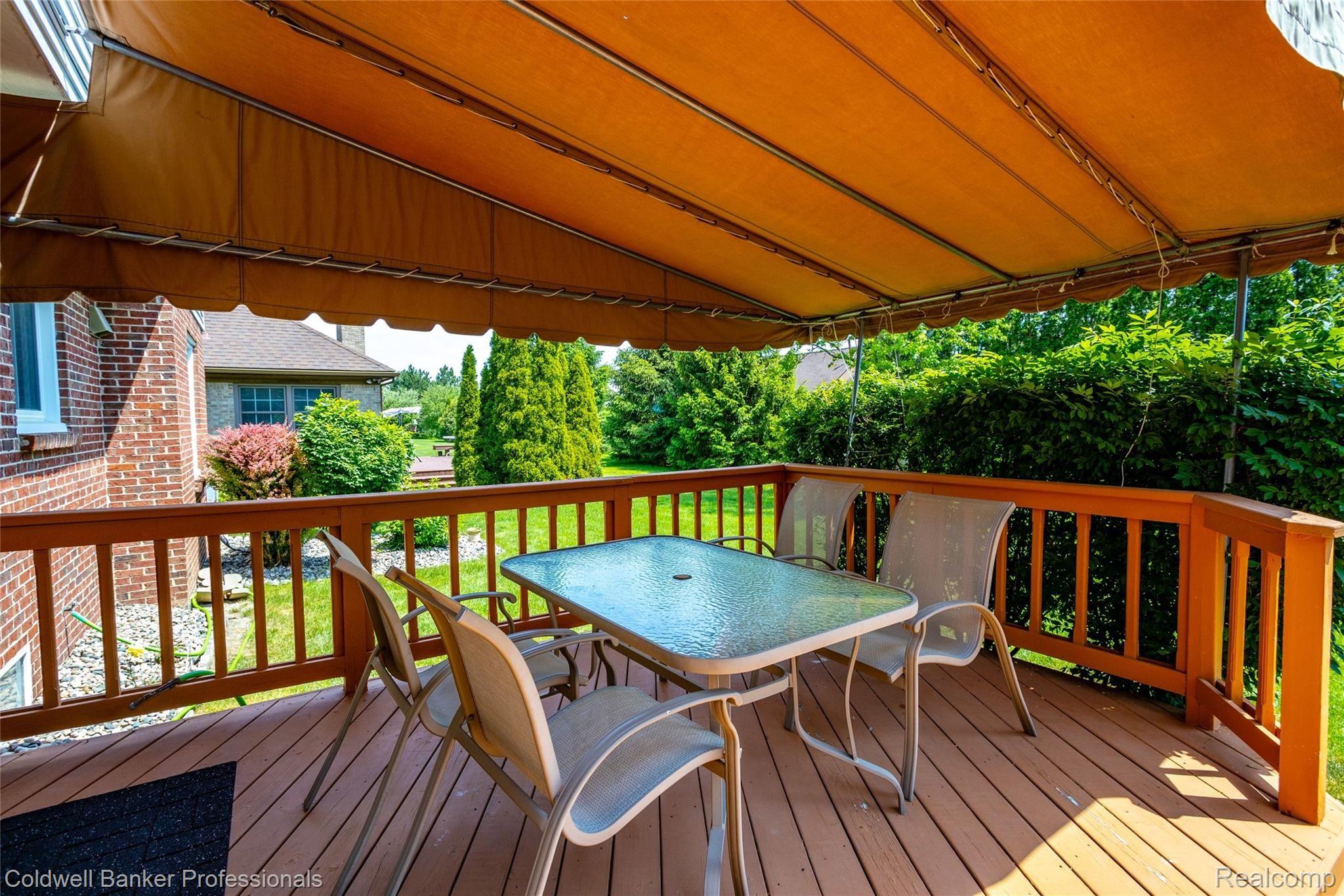 45357 Glengarry Road Canton, MI 48188 - Photo 6 of 45 45357 Glengarry L007.jpg