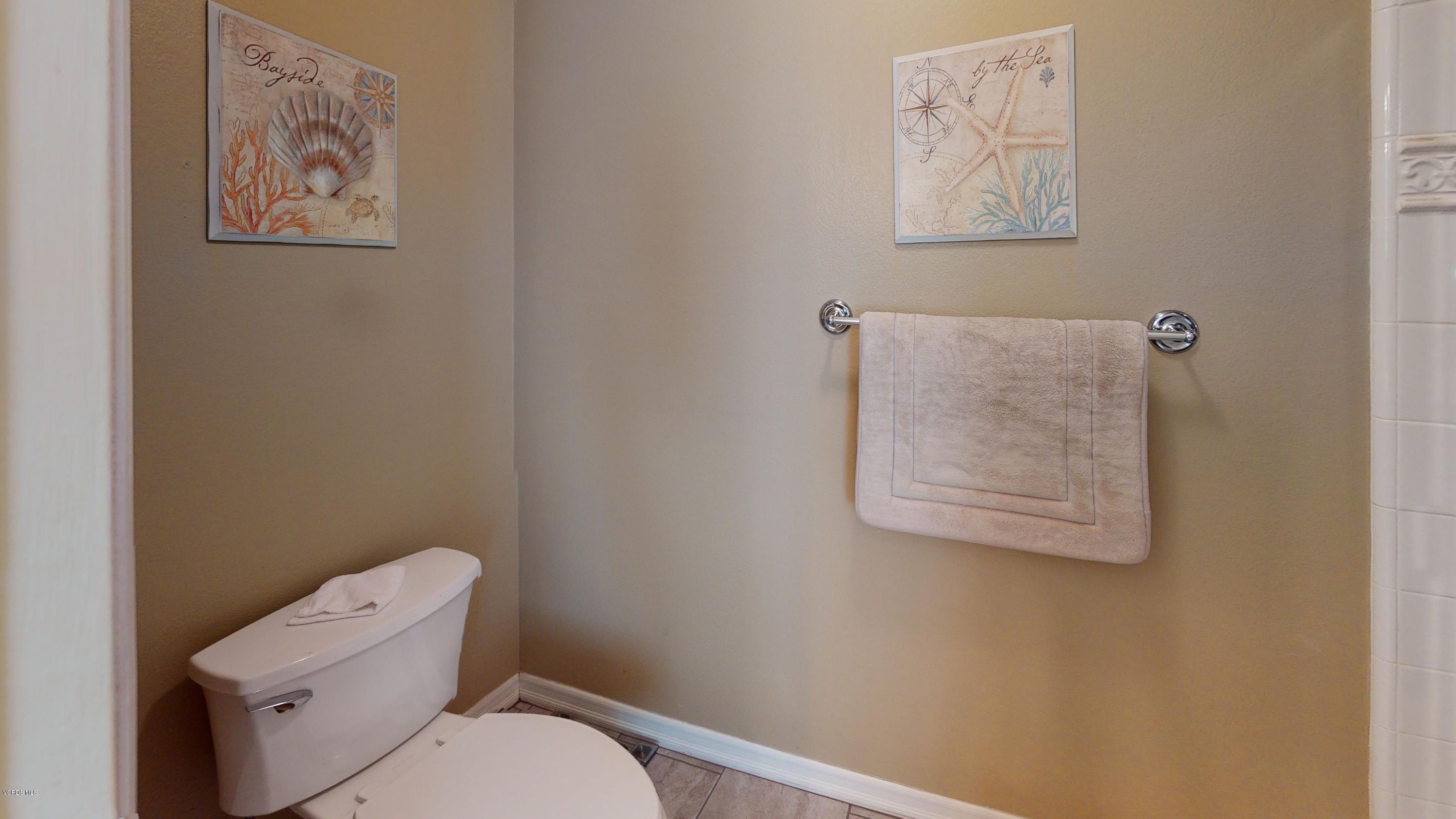 4721 North Buttercreek Road Moorpark, CA 93021 - Photo 17 of 41 4721-N-Buttercreek-Rd-Moorpark-CA-Bathro