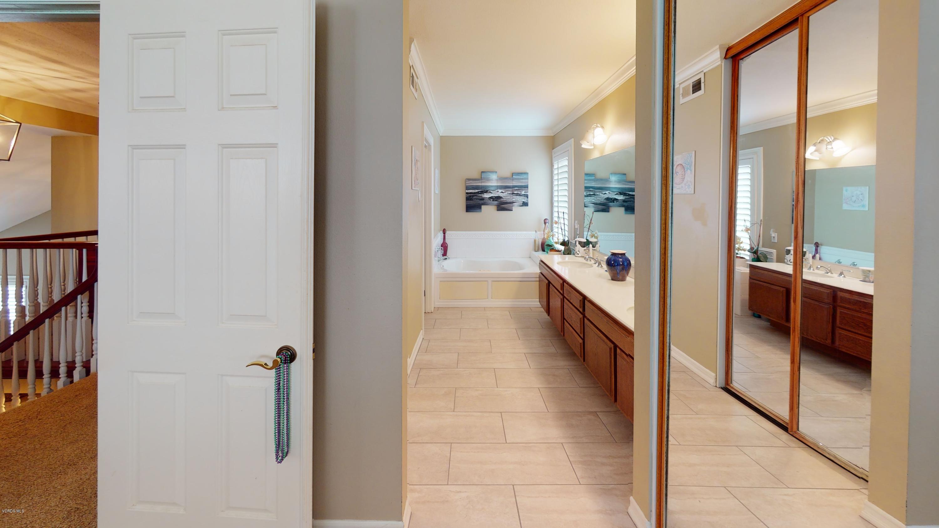 4721 North Buttercreek Road Moorpark, CA 93021 - Photo 18 of 41 4721-N-Buttercreek-Rd-Moorpark-CA-Bathro