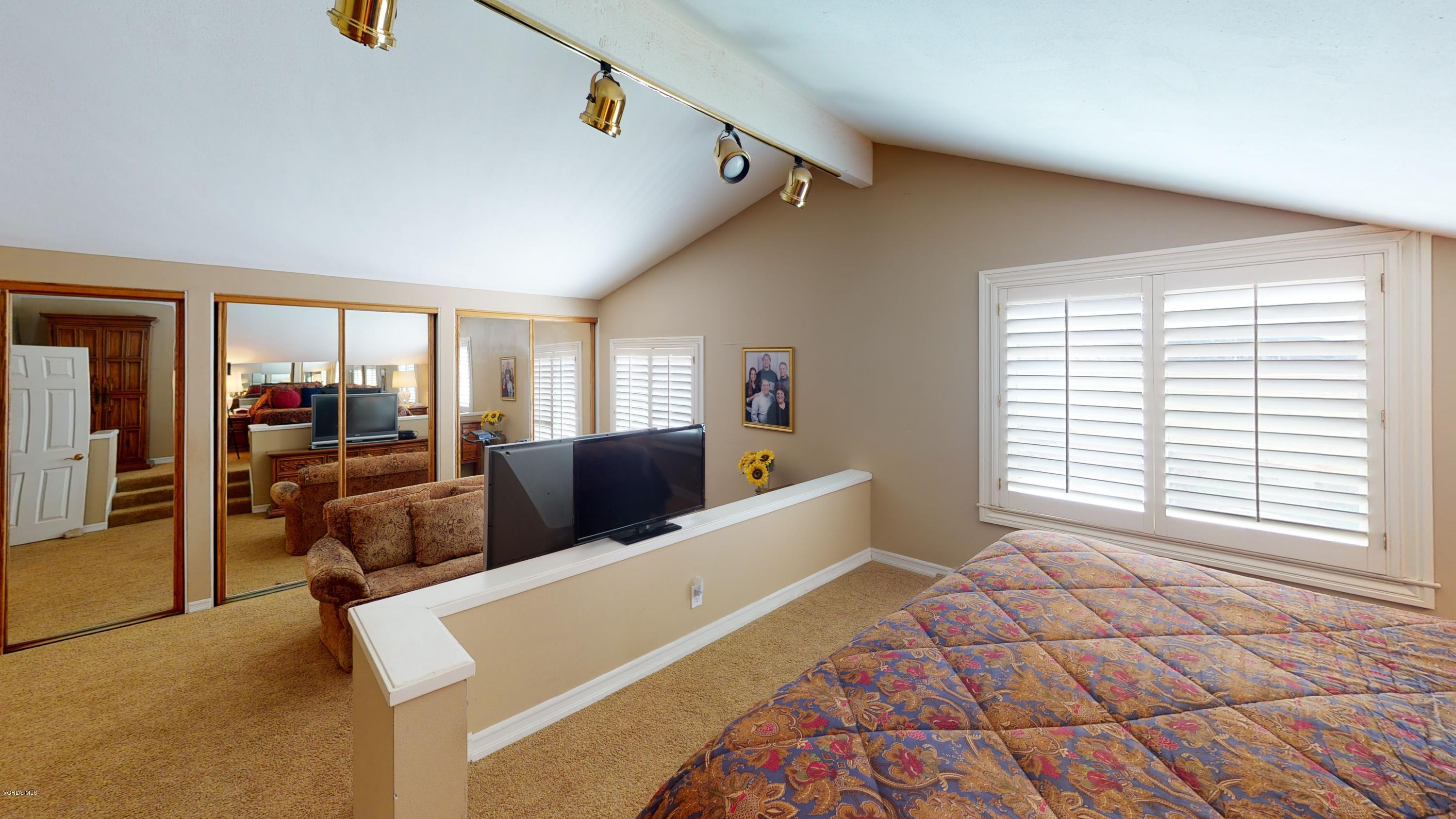 4721 North Buttercreek Road Moorpark, CA 93021 - Photo 21 of 41 4721-N-Buttercreek-Rd-Moorpark-CA-Bedroo
