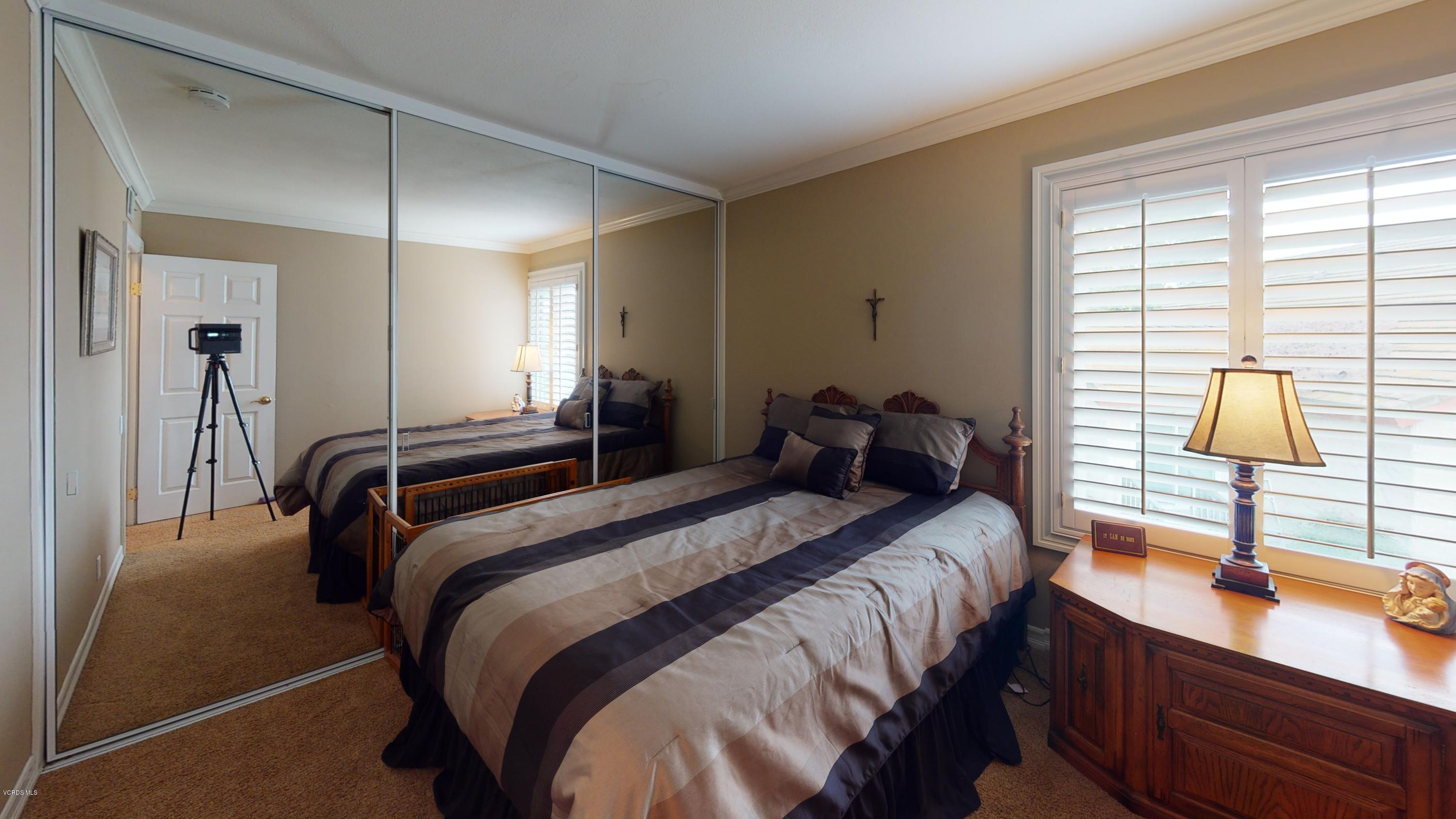 4721 North Buttercreek Road Moorpark, CA 93021 - Photo 23 of 41 4721-N-Buttercreek-Rd-Moorpark-CA-Bedroo