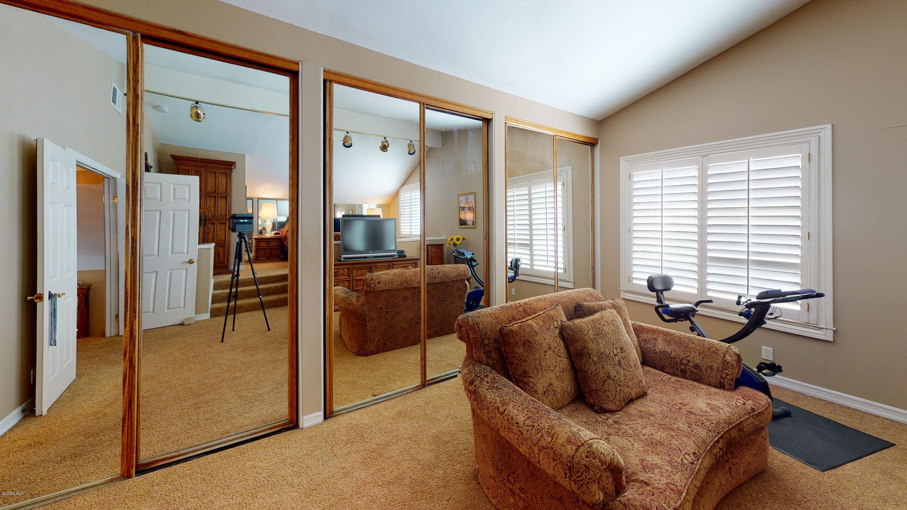 4721 North Buttercreek Road Moorpark, CA 93021 - Photo 27 of 41 4721-N-Buttercreek-Rd-Moorpark-CA-Living