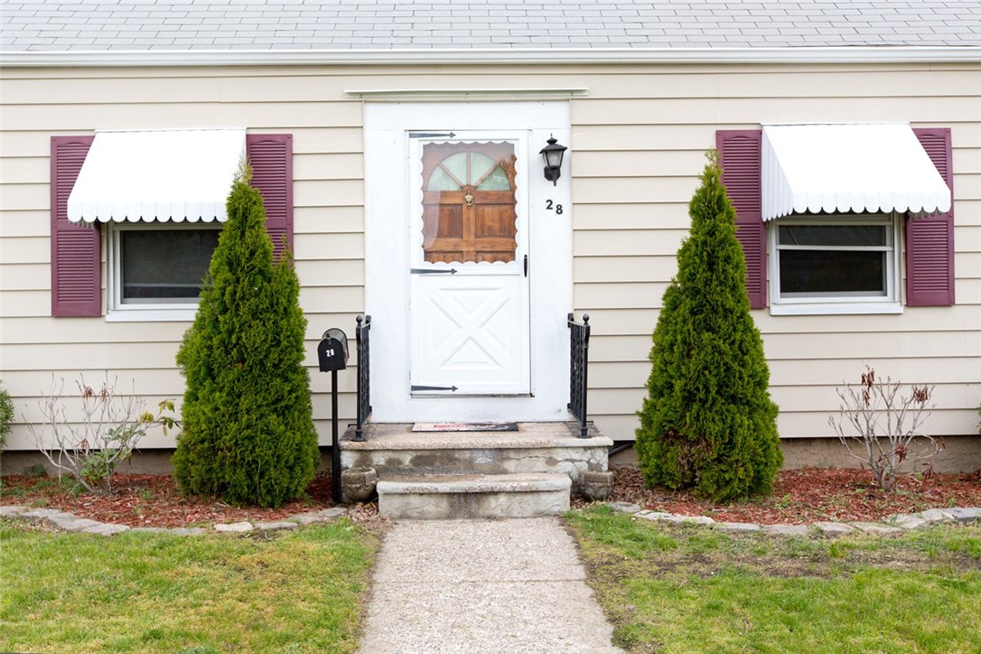 28 Wasaga Road Pawtucket, RI 02861 - Photo 3 of 19 Gallery Image 3