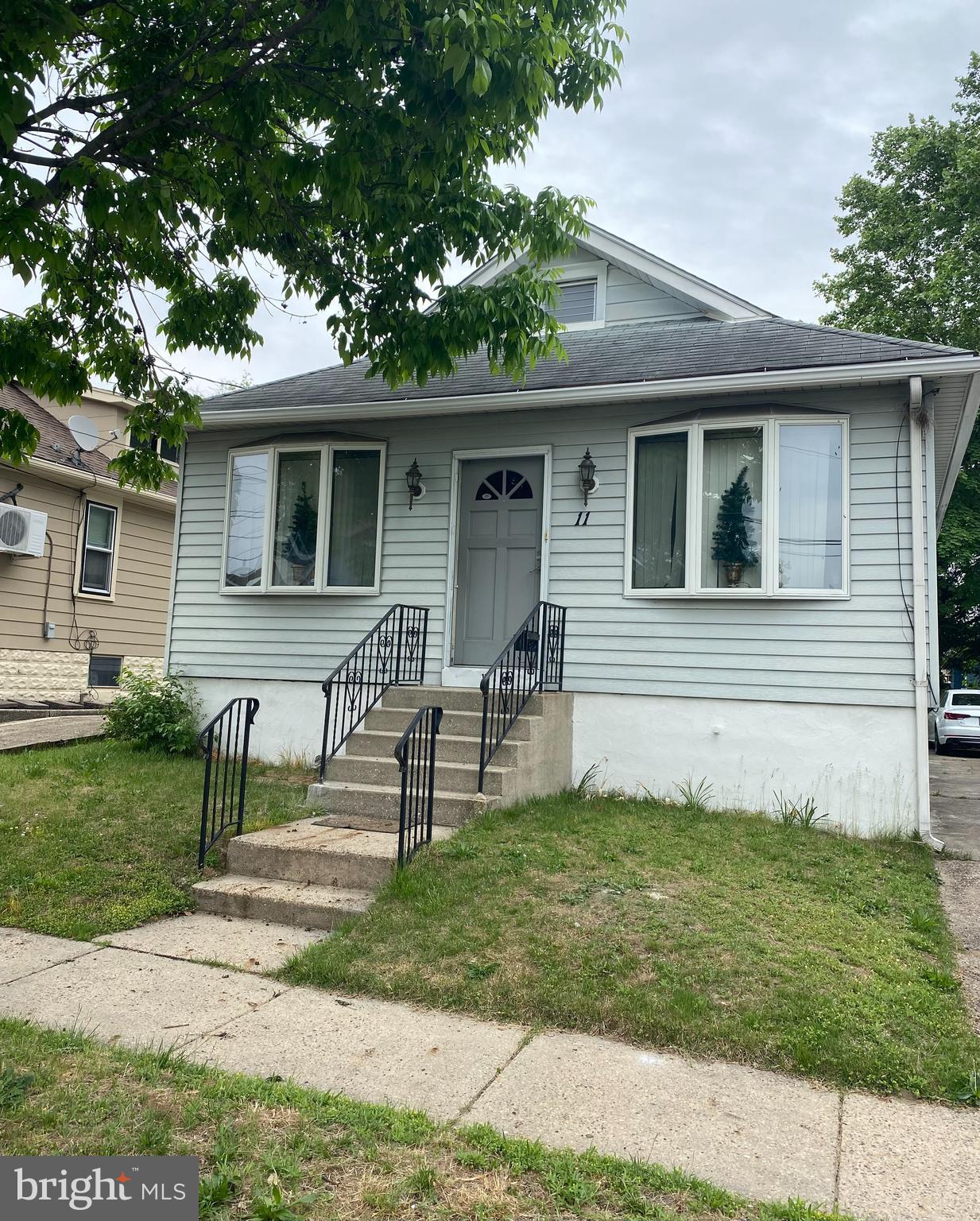 11 North Stinson Ave