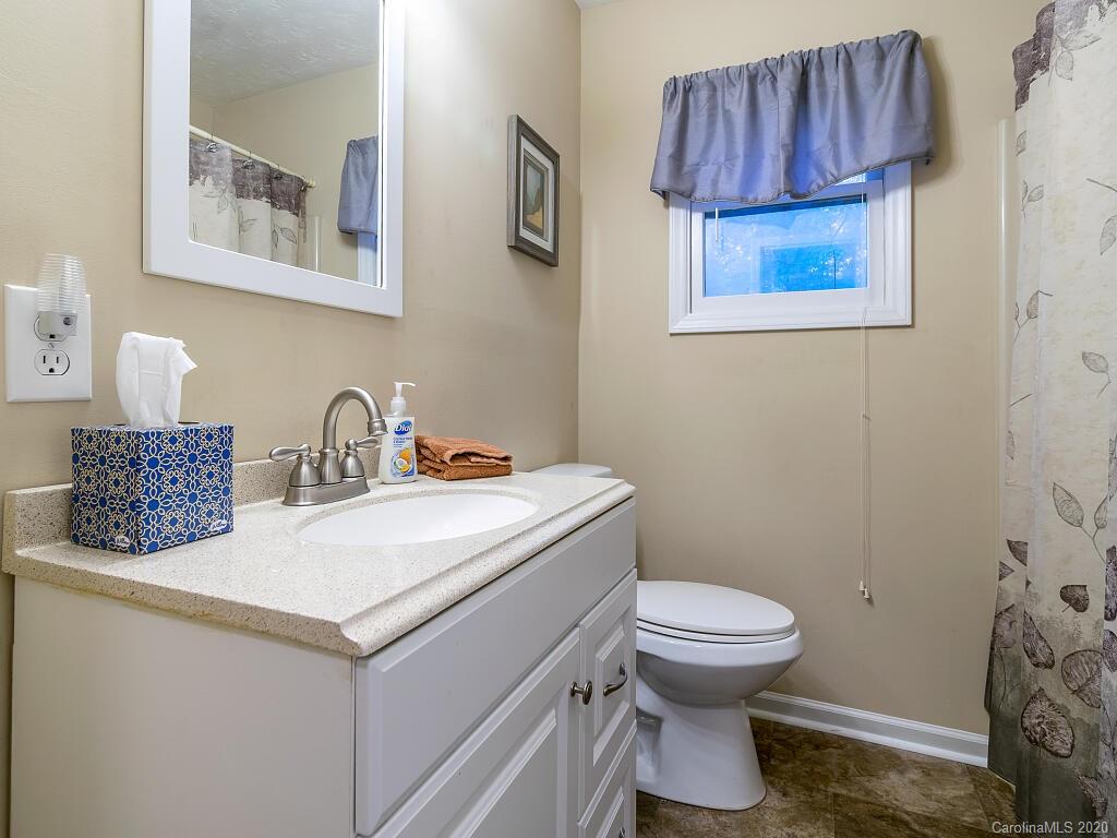 3709 Howard Gap Road Saluda, NC 28773 - Photo 14 of 34 Gallery Image 14