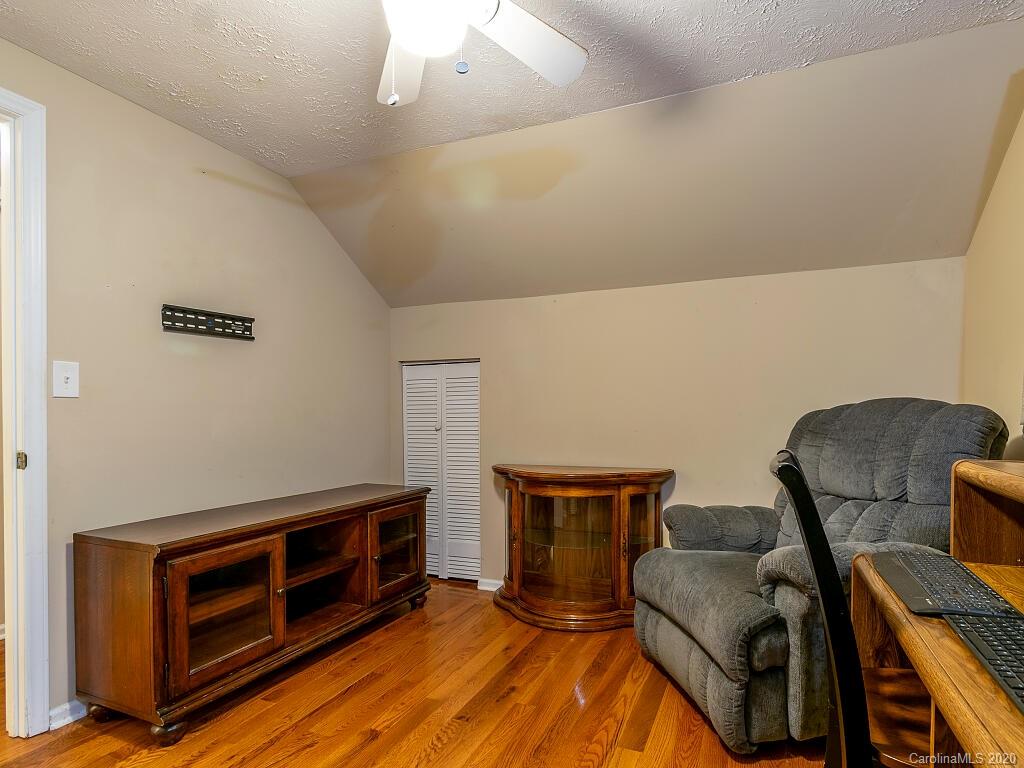 3709 Howard Gap Road Saluda, NC 28773 - Photo 16 of 34 Gallery Image 16