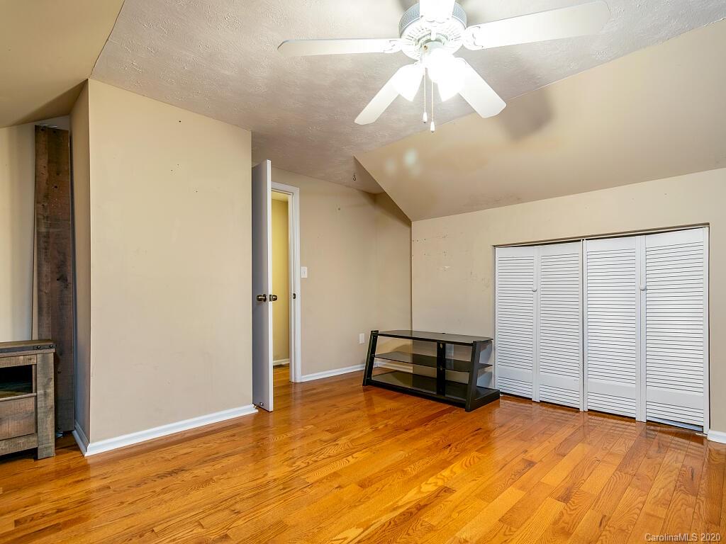 3709 Howard Gap Road Saluda, NC 28773 - Photo 21 of 34 Gallery Image 21