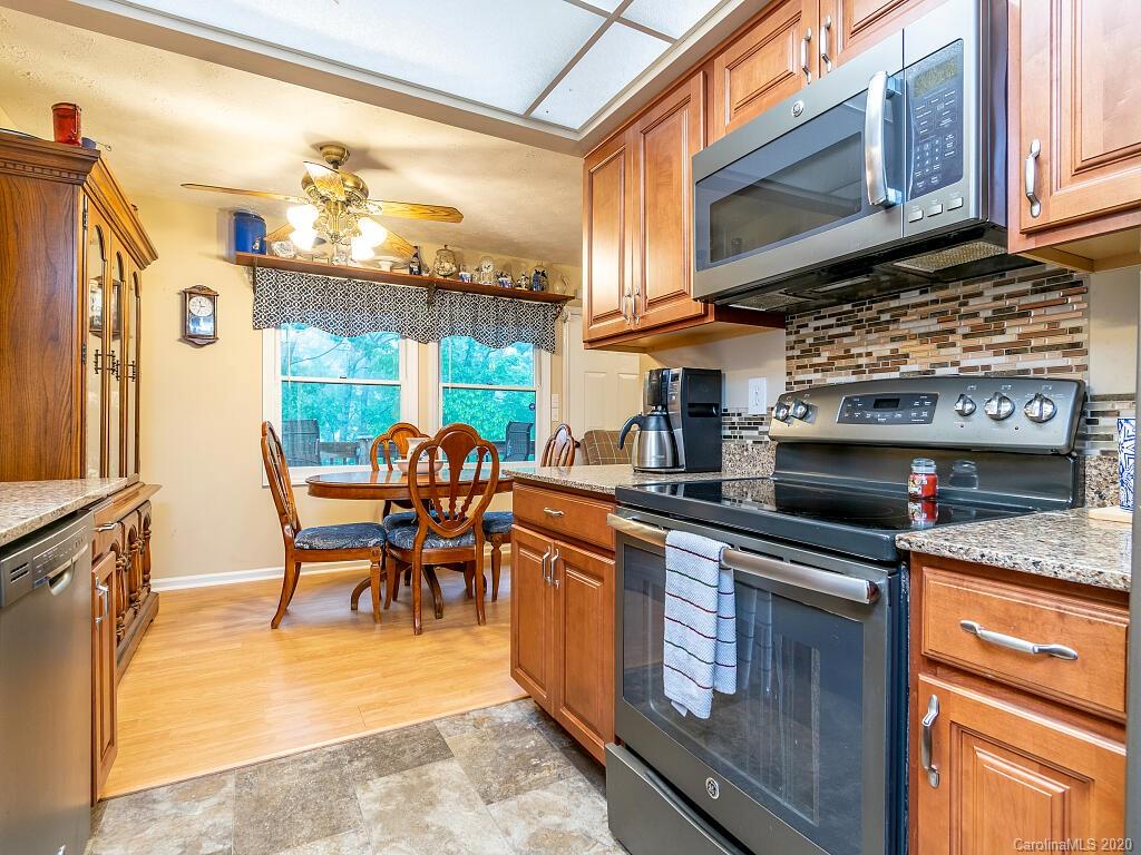 3709 Howard Gap Road Saluda, NC 28773 - Photo 4 of 34 Gallery Image 4
