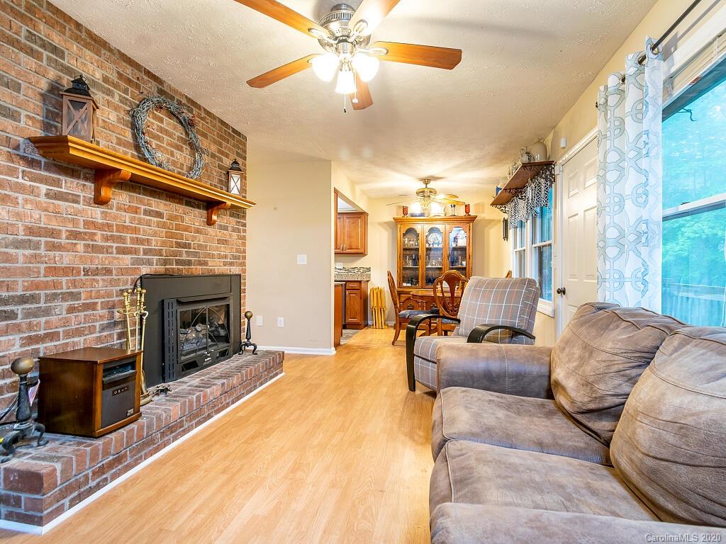 3709 Howard Gap Road Saluda, NC 28773 - Photo 10 of 34 Gallery Image 10