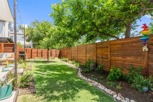 $5,700 | 1105 West 39th 1/2 Street, Unit B, Austin, TX 78756