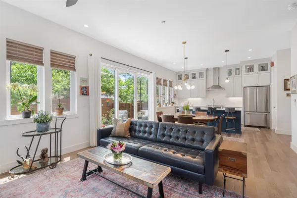$5,700 | 1105 West 39th 1/2 Street, Unit B, Austin, TX 78756
