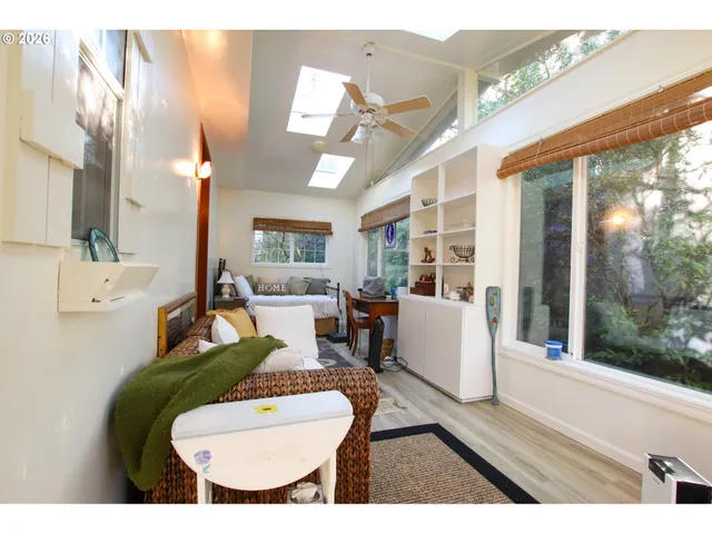 $379,000 | 135 43rd Way, Florence, OR 97439