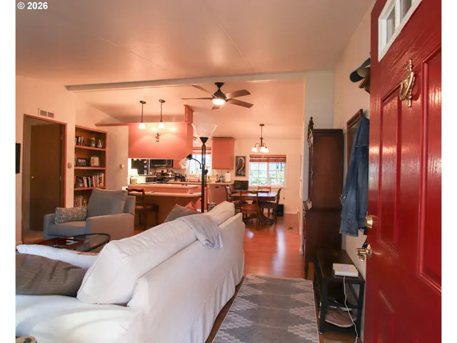 $379,000 | 135 43rd Way, Florence, OR 97439