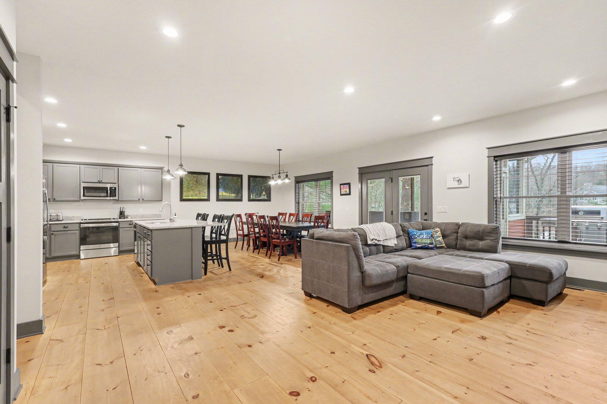 6274 Longbridge Road Pentwater, MI 49449 - Photo 9 of 41 011_file_4954