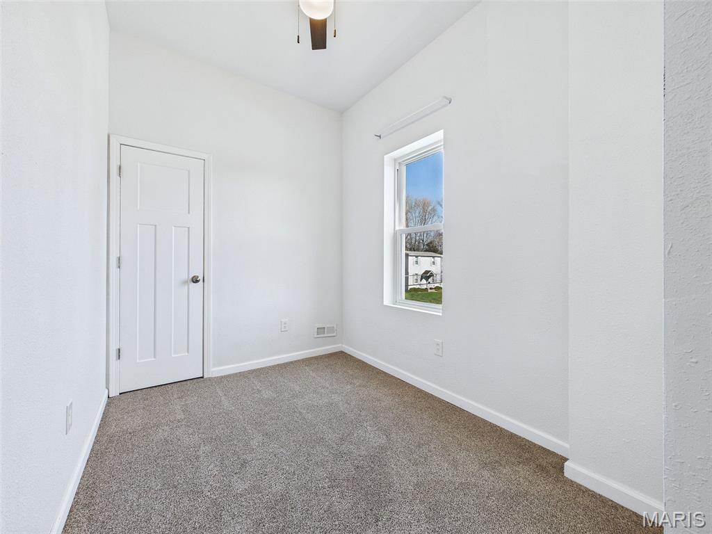 628 South 19th Street Belleville, IL 62226 - Photo 24 of 37
