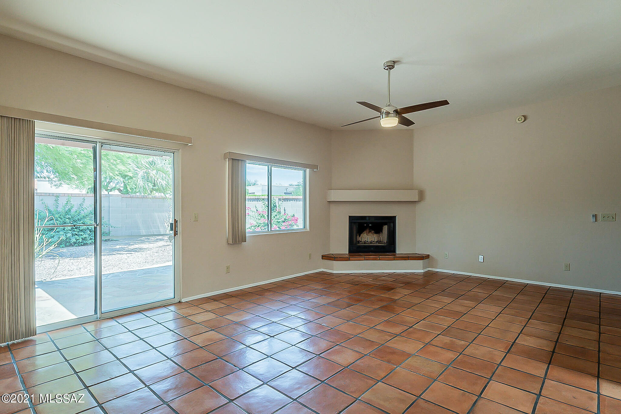 972 West Fox Ridge Lane Oro Valley, AZ 85737 - Photo 6 of 30