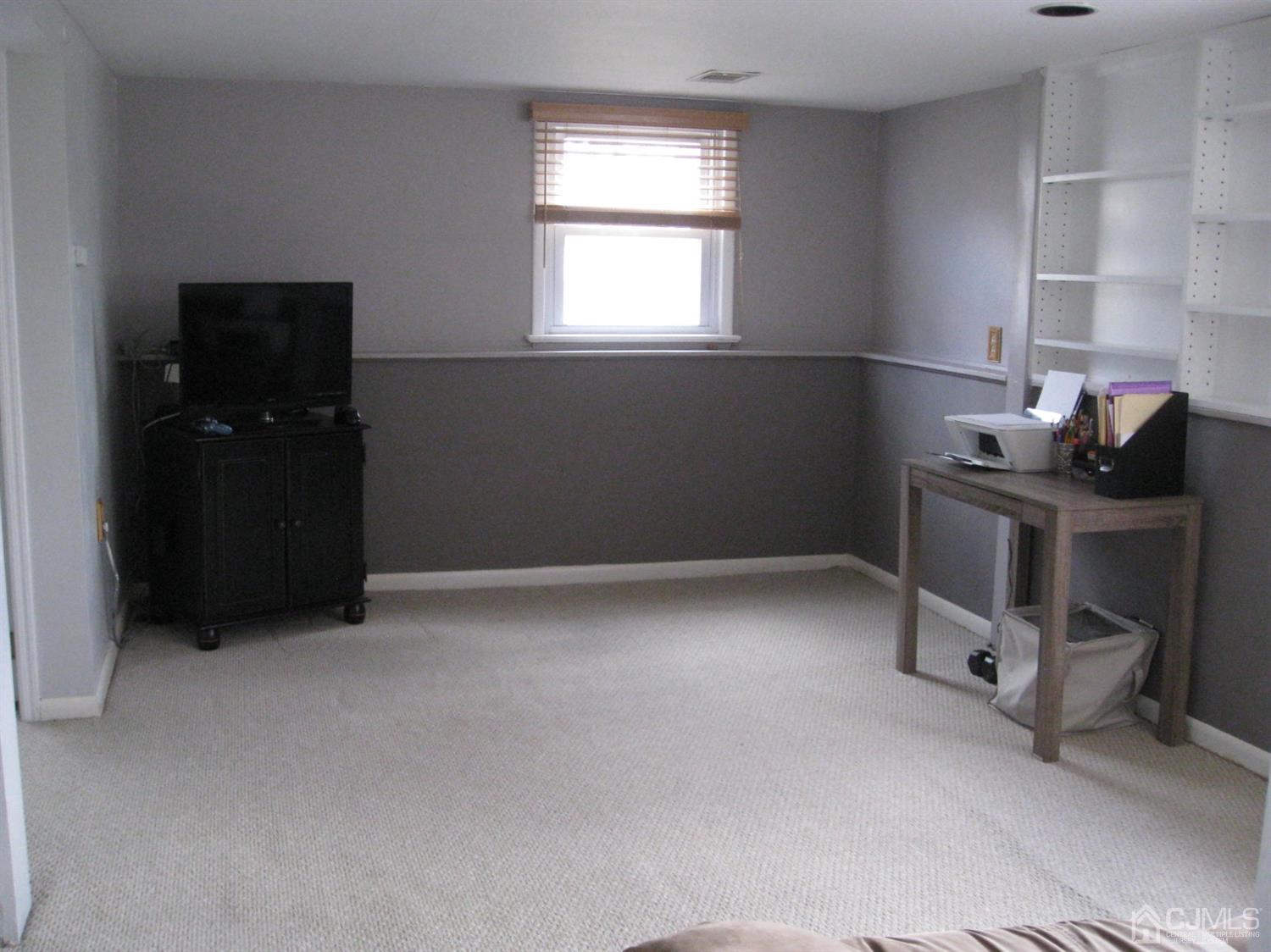 85 Willow Road Metuchen, NJ 08840 - Photo 13 of 21 Family room