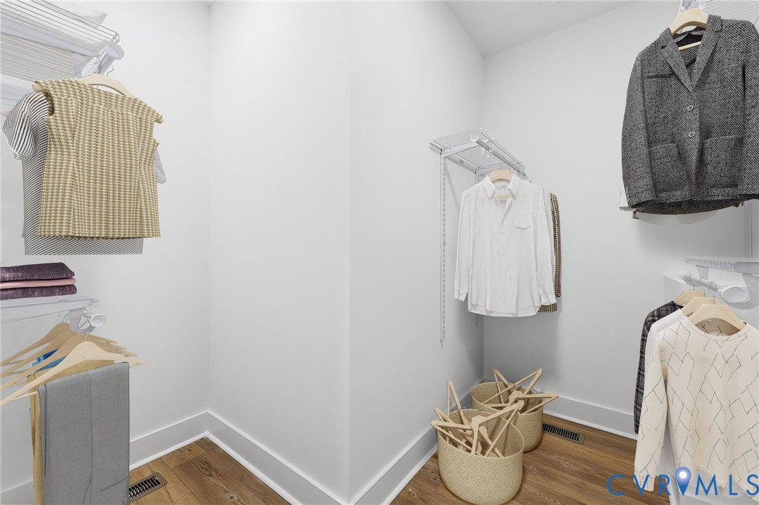 5888 Cartersville Road New Canton, VA 23123 - Photo 16 of 33 a bathroom with a toilet sink and mirror