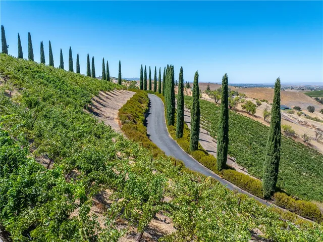 $3,550,000 | 725 Spring Creek Way, Templeton, CA 93465