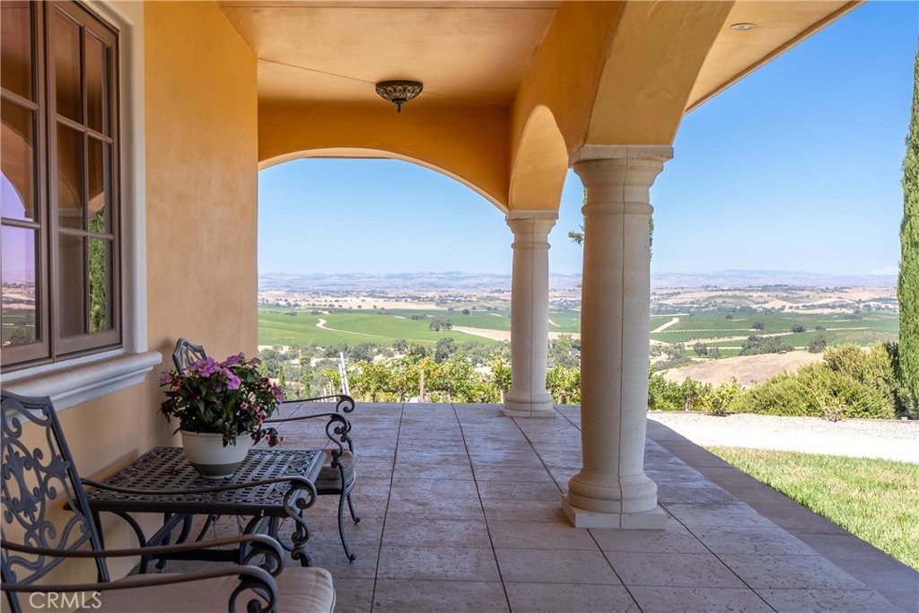 725 Spring Creek Way Templeton, CA 93465 - Photo 38 of 73