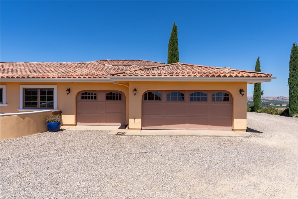 725 Spring Creek Way Templeton, CA 93465 - Photo 38 of 75