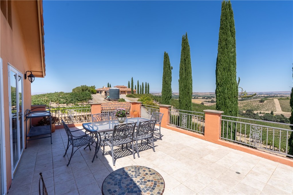 725 Spring Creek Way Templeton, CA 93465 - Photo 59 of 75