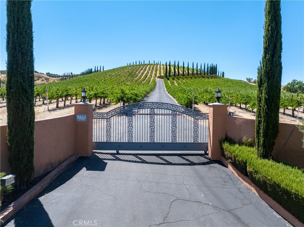 725 Spring Creek Way Templeton, CA 93465 - Photo 69 of 70