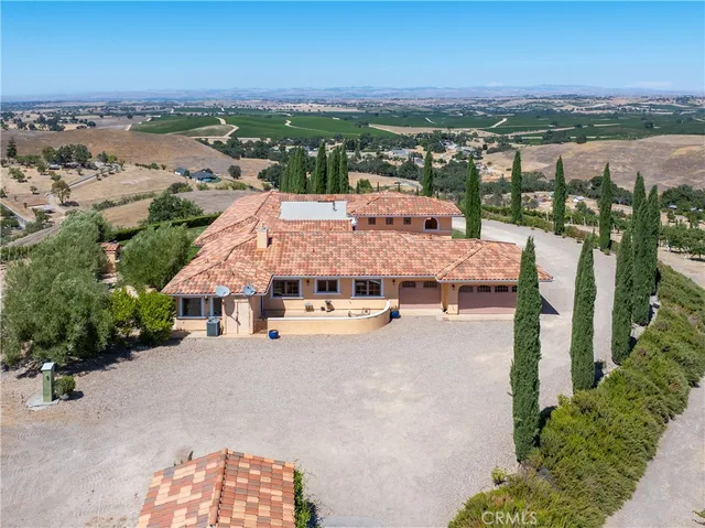 $3,550,000 | 725 Spring Creek Way, Templeton, CA 93465