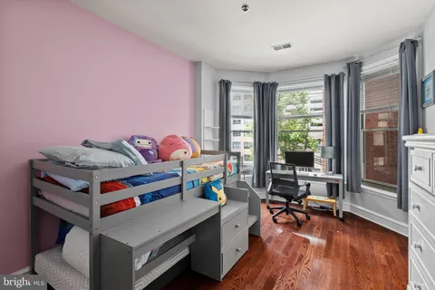 $515,000 | 1811 Chestnut Street, Unit 301, Philadelphia, PA 19103