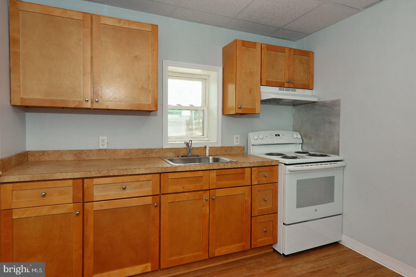 703 Edgemore Road Philadelphia, PA 19151 - Photo 8 of 12 Gallery Image 8