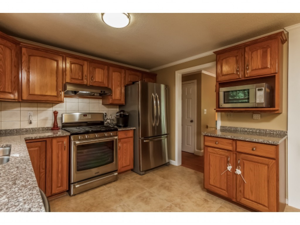 19 Sweetfern Road Sandown, NH 03873 - Photo 3 of 29 Gallery Image 3