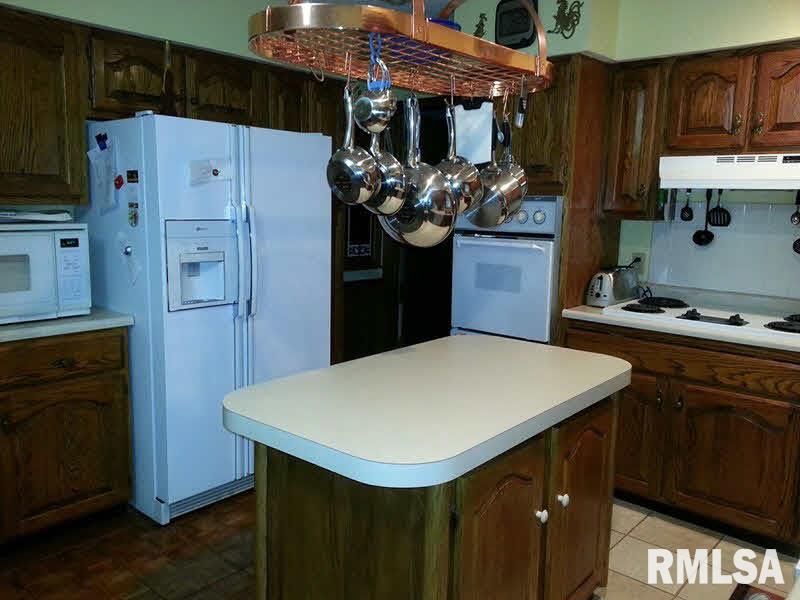 16500 Freeman Spur Road Herrin, IL 62948 - Photo 3 of 9 Gallery Image 3