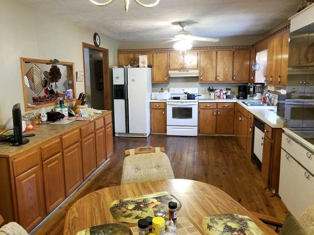 697 Long Hollow Road Elizabethton, TN 37643 - Photo 6 of 20 Photo 6