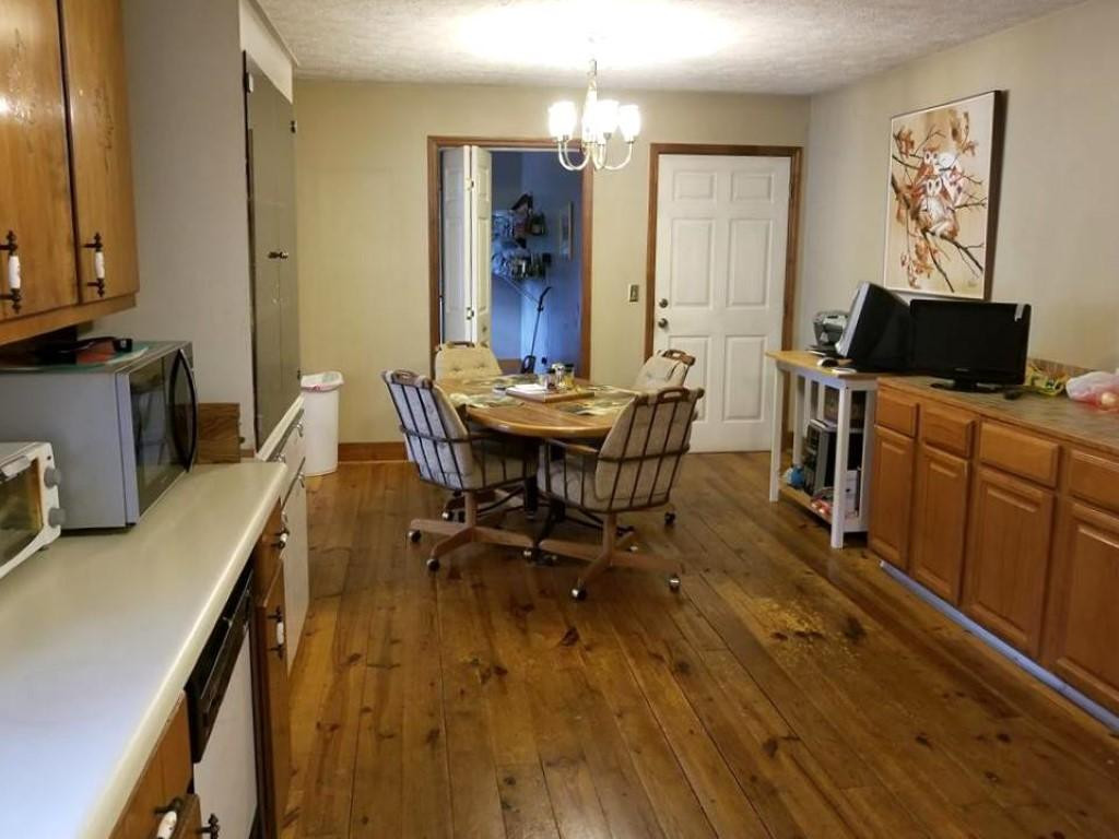 697 Long Hollow Road Elizabethton, TN 37643 - Photo 7 of 20 Photo 7