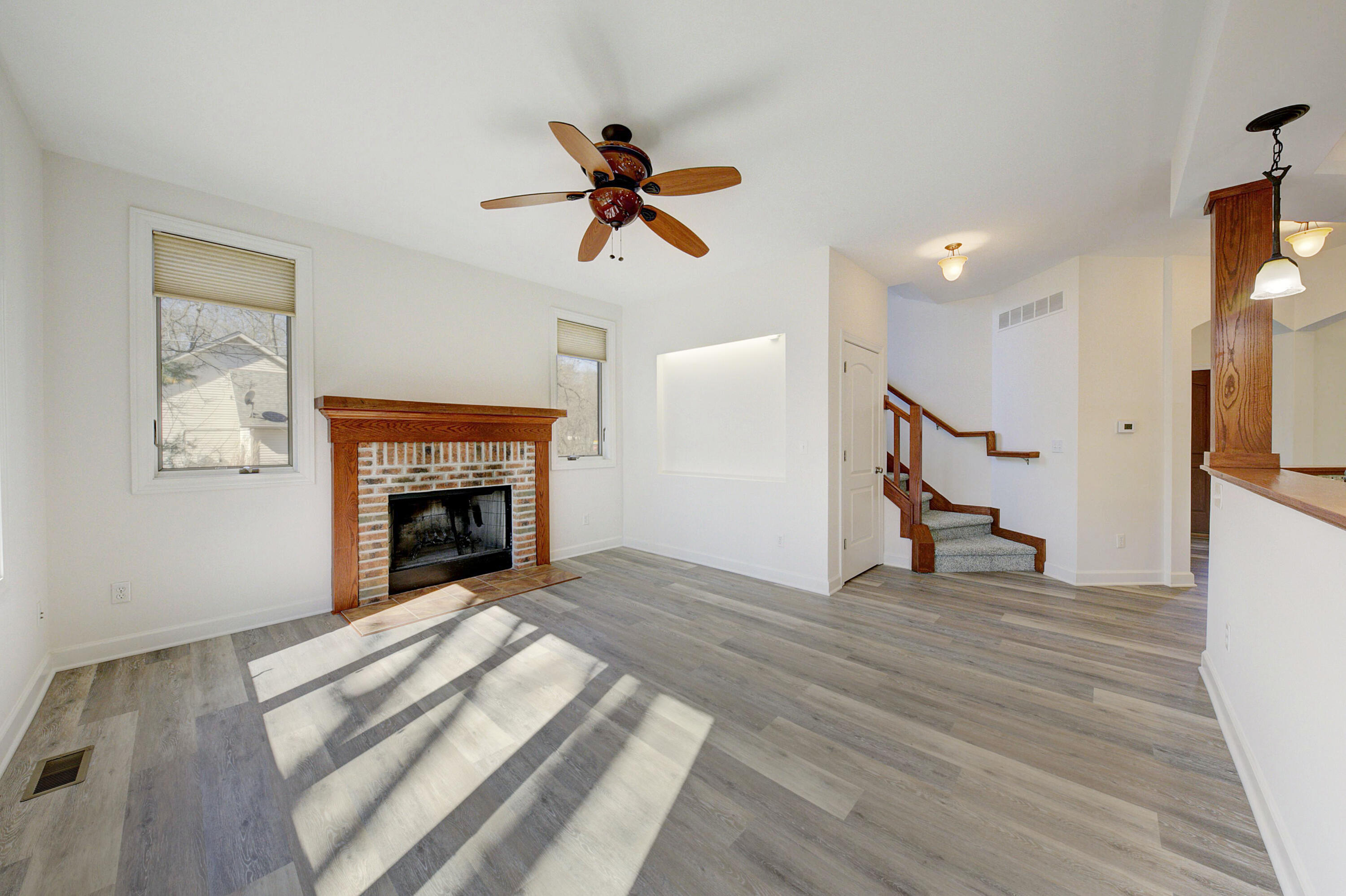 2282 Sunny Ridge Drive Pinckney, MI 48169 - Photo 13 of 81 930A0069_70_71