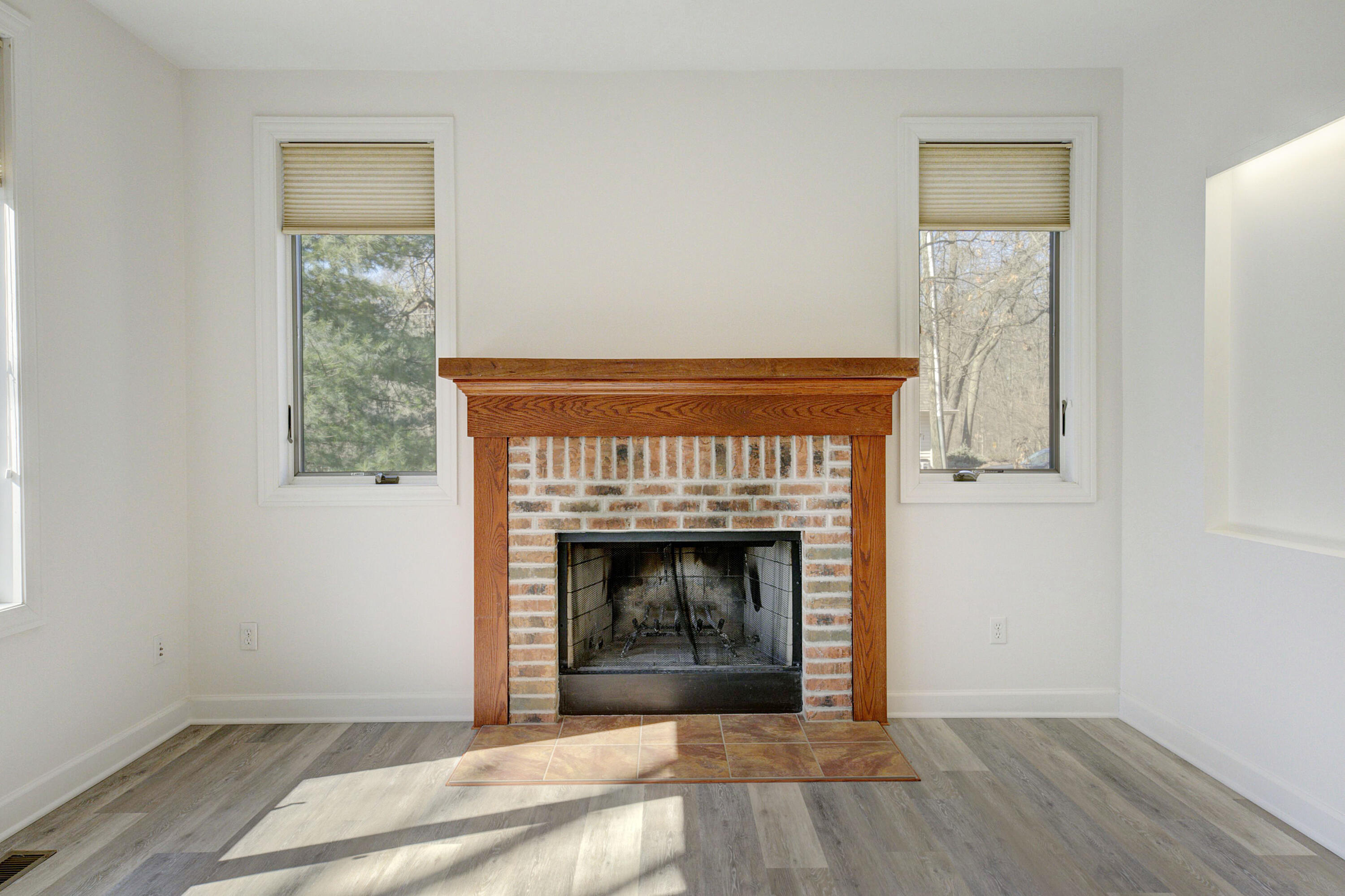 2282 Sunny Ridge Drive Pinckney, MI 48169 - Photo 14 of 81 930A0072_3_4
