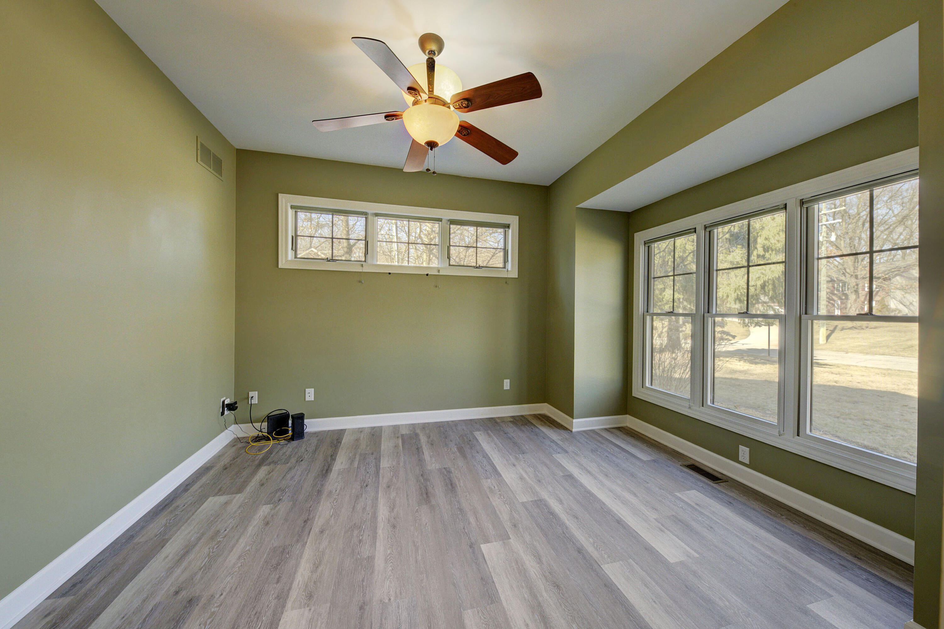 2282 Sunny Ridge Drive Pinckney, MI 48169 - Photo 20 of 81 929A9999And2more
