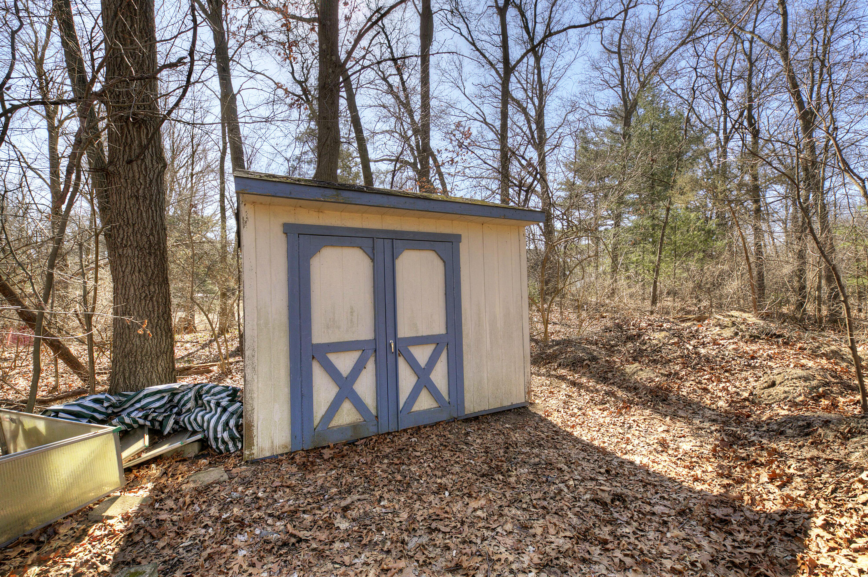2282 Sunny Ridge Drive Pinckney, MI 48169 - Photo 70 of 81 930A0297_8_9