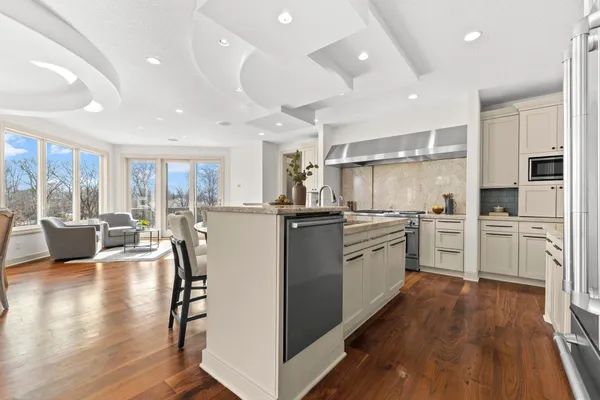 $1,250,000 | 5110 Terraceview Lane North, Plymouth, MN 55446