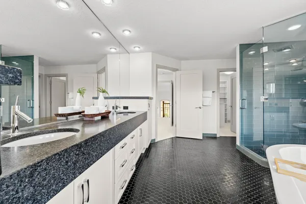 $1,250,000 | 5110 Terraceview Lane North, Plymouth, MN 55446