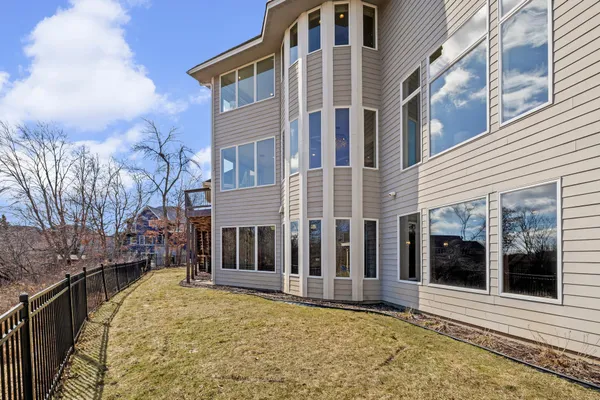 $1,250,000 | 5110 Terraceview Lane North, Plymouth, MN 55446