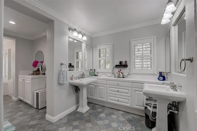 $8,000 | 2574 Bungalow Place, Corona del Mar, CA 92625