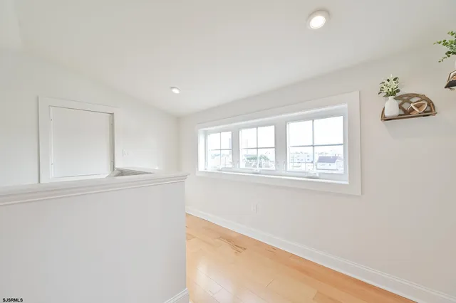 $32,000 | 12 North Adams Avenue, Margate City, NJ 08402