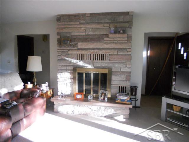 5880 North Rich Road Alma, MI 48801 - Photo 4 of 18 20091531-3.JPG
