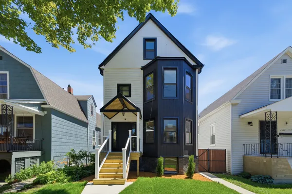 $1,050,000 | 4339 North Monticello Avenue, Chicago, IL 60618