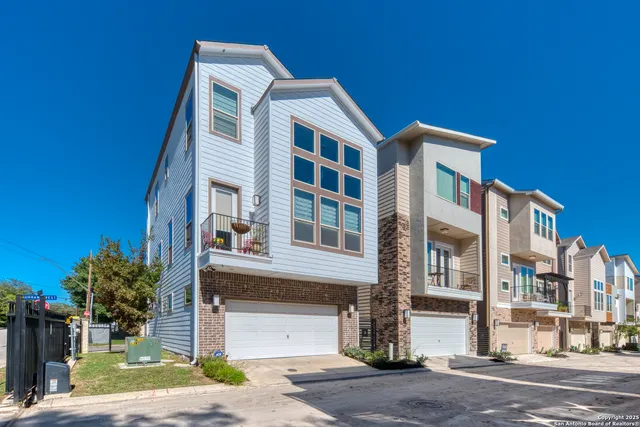 $3,150 | 3839 Harry Wurzbach Road, Unit 12, San Antonio, TX 78209