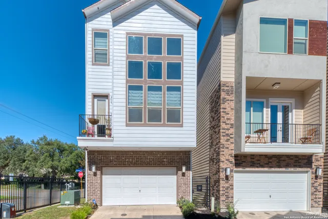 $3,150 | 3839 Harry Wurzbach Road, Unit 12, San Antonio, TX 78209