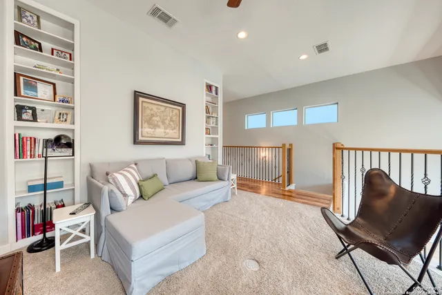 $3,150 | 3839 Harry Wurzbach Road, Unit 12, San Antonio, TX 78209