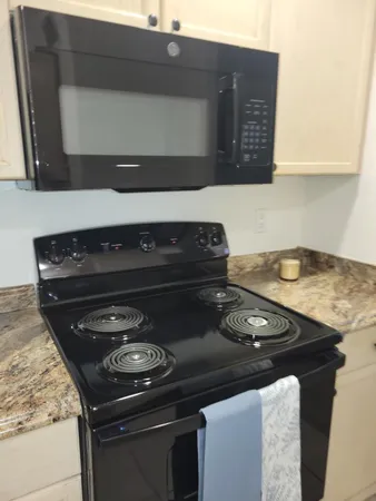 $1,975 | 706 South St Martin Drive, Gilbert, AZ 85233
